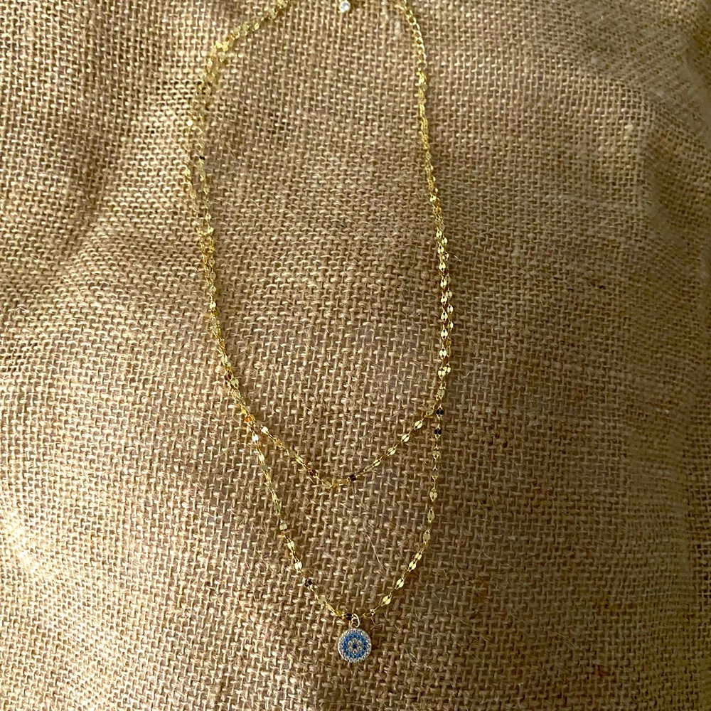 🎀 Gorgeous layered gold necklace 🎀
